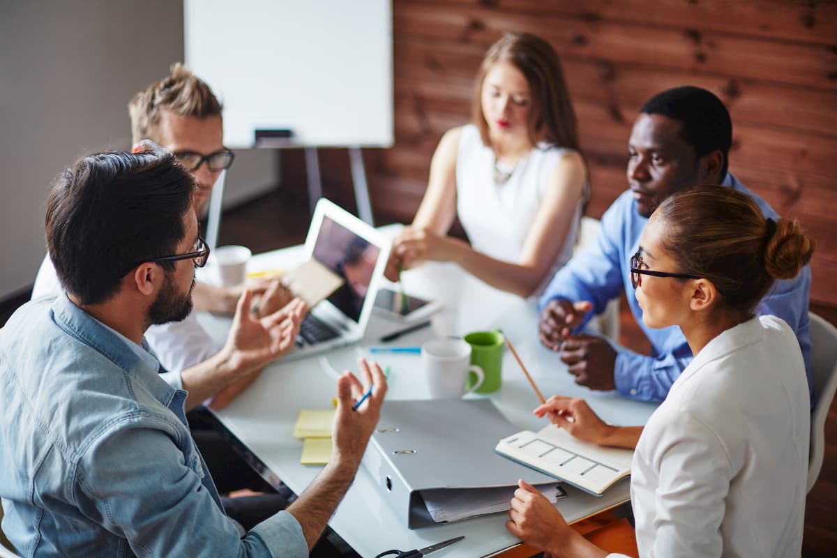 Reunião de vendas: como desenvolver uma reunião perfeita?